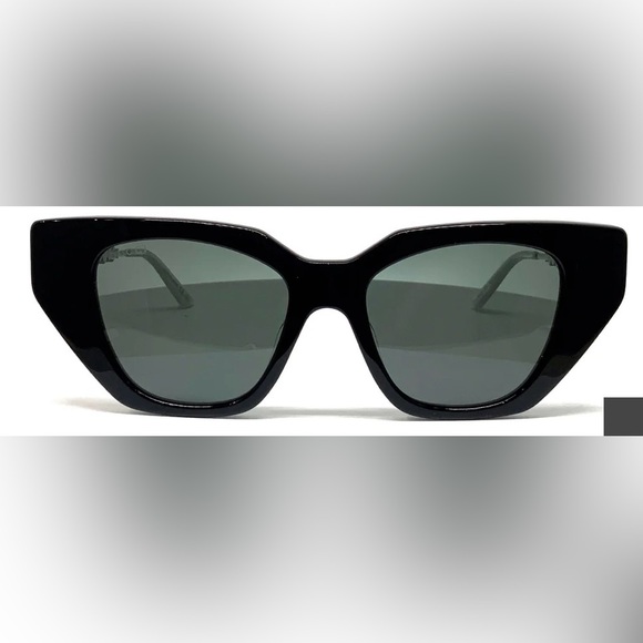 New Women’s Gucci Sunglasses - Picture 3 of 13